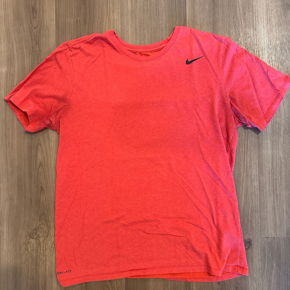 Nike Men's Bright Red Short Sleeve Tee